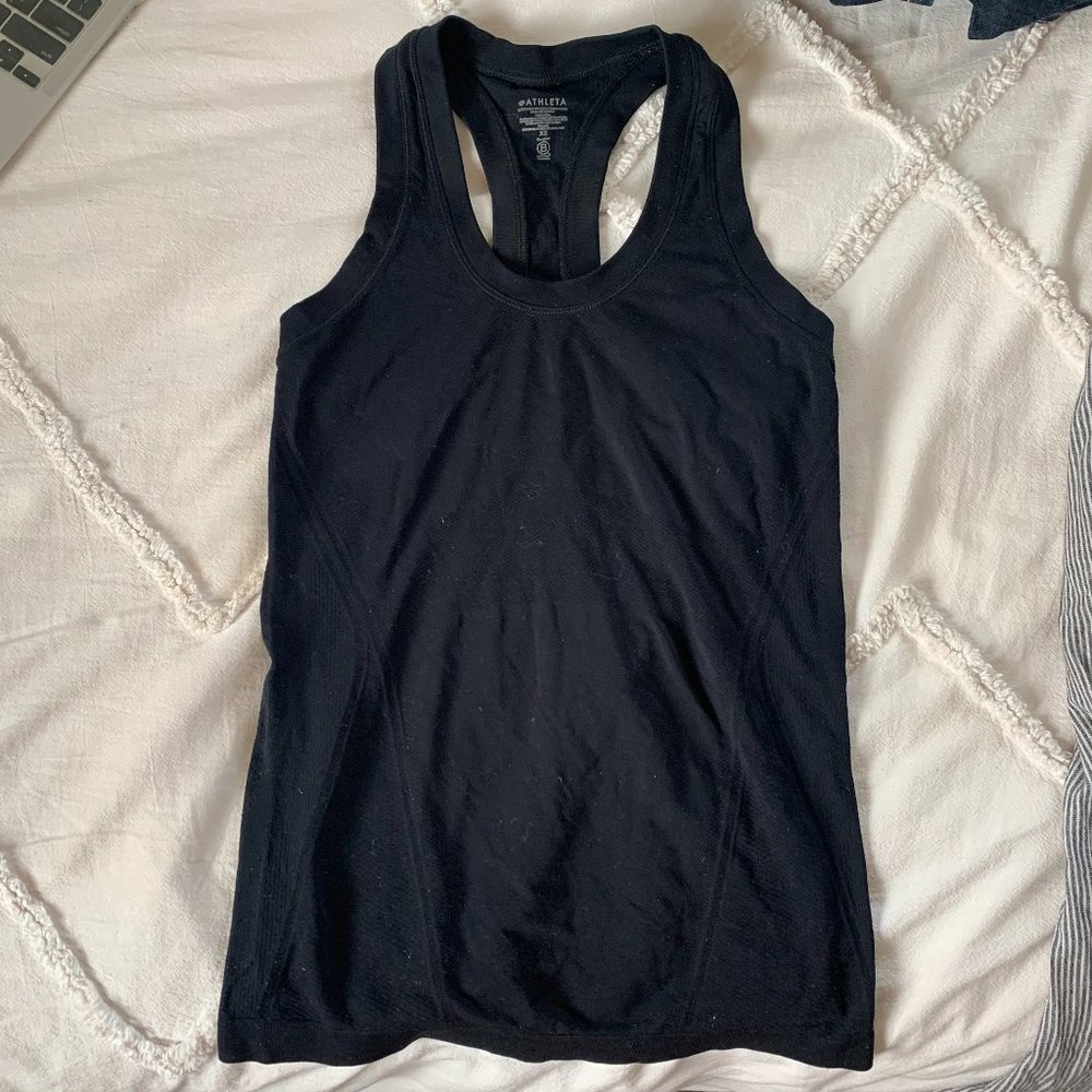 Athleta momentum tank top